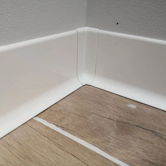 white skirting board