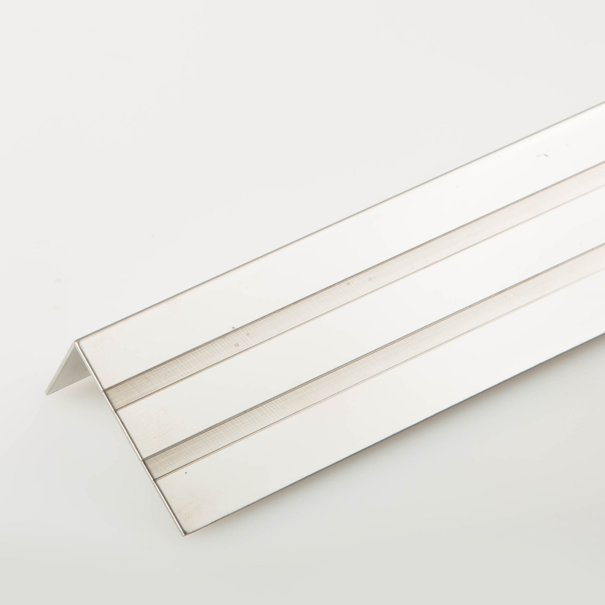 tiles nosing